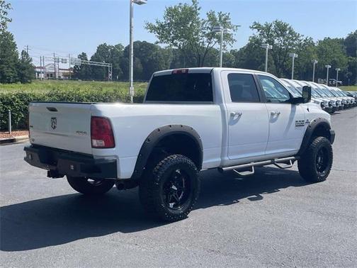 2017 RAM 2500 SLT Crew Cab 4x4 6'4' Box