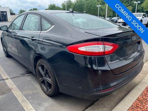 Black 2016 Ford Fusion SE