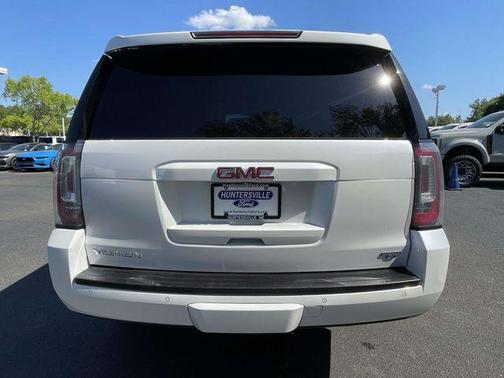 White Frost Tricoat 2018 GMC Yukon SLT