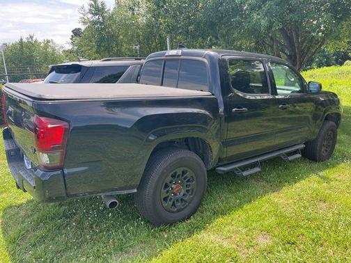 Midnight Black Metallic 2019 Toyota Tacoma SR