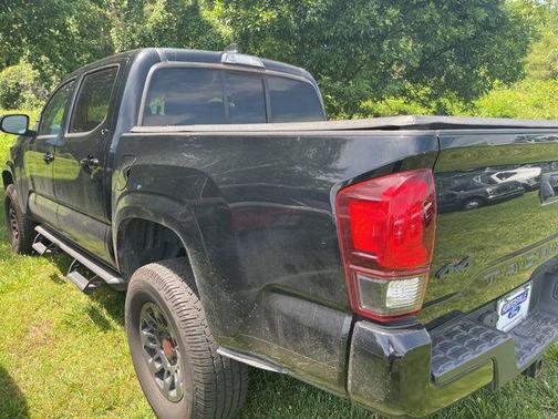 Midnight Black Metallic 2019 Toyota Tacoma SR