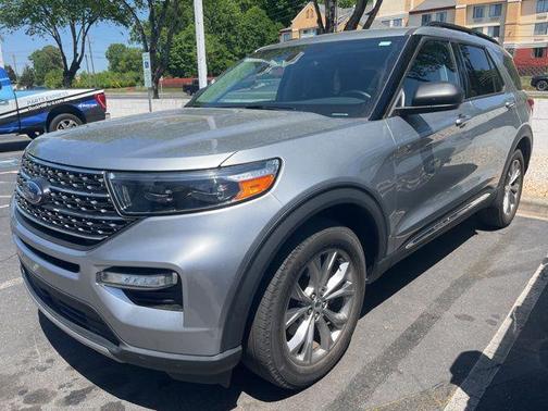 Iconic Silver Metallic 2023 Ford Explorer XLT