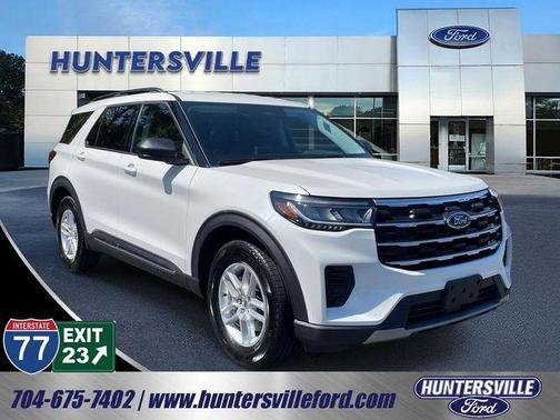 Star White Metallic Tri-Coat 2025 Ford Explorer Active