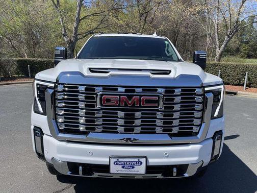 Summit White 2026 GMC Sierra 2500 Denali