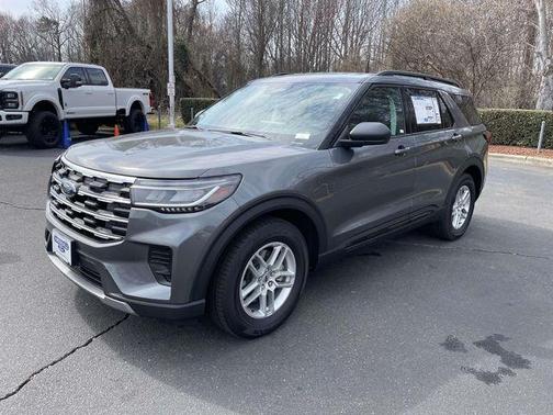 Carbonized Gray Metallic 2026 Ford Explorer Active