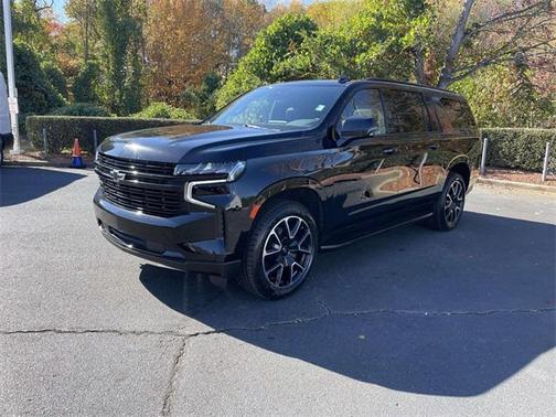 2023 Chevrolet Suburban RST