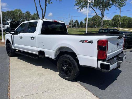 Oxford White 2024 Ford F-250 XL