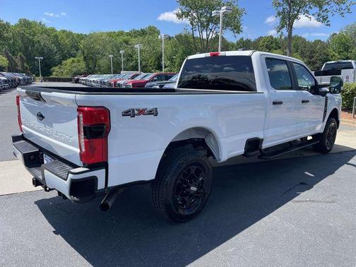 Oxford White 2024 Ford F-250 XL