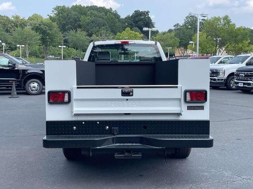 Oxford White 2026 Ford F-350 XL