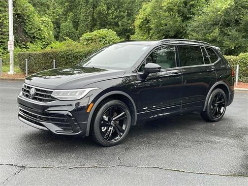 2024 Volkswagen Tiguan 2.0T SE R-Line Black