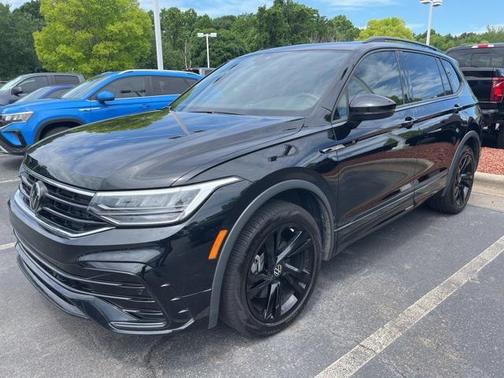 2024 Volkswagen Tiguan 2.0T SE R-Line Black