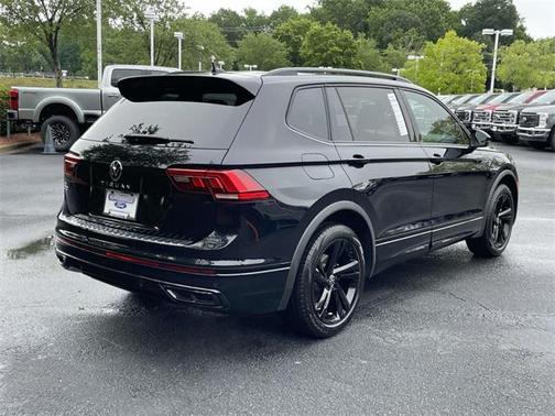 2024 Volkswagen Tiguan 2.0T SE R-Line Black