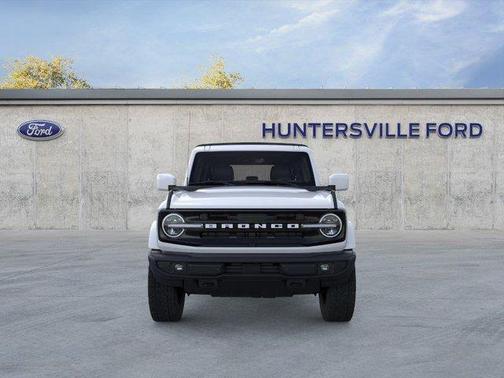 Oxford White 2026 Ford Bronco Outer Banks