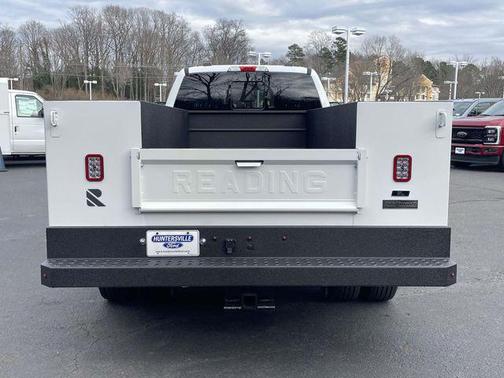 Oxford White 2026 Ford F-350 XL