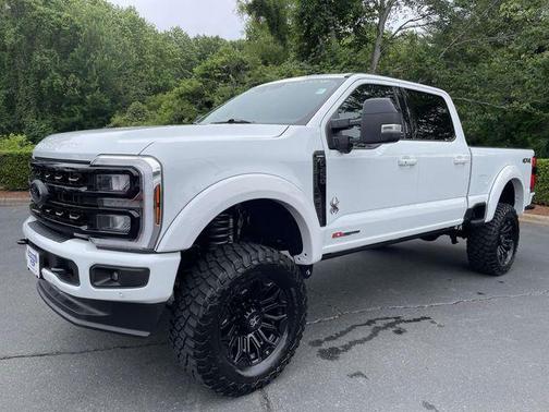 Oxford White 2024 Ford F-250 Lariat