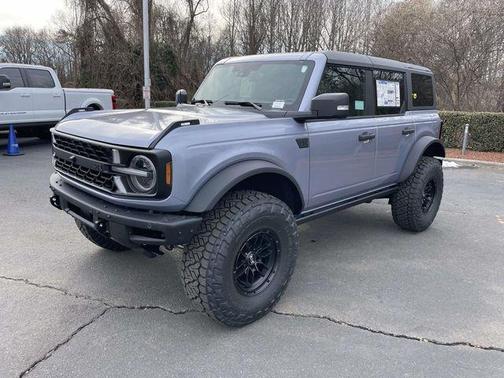 Shadow Black 2025 Ford Bronco Badlands