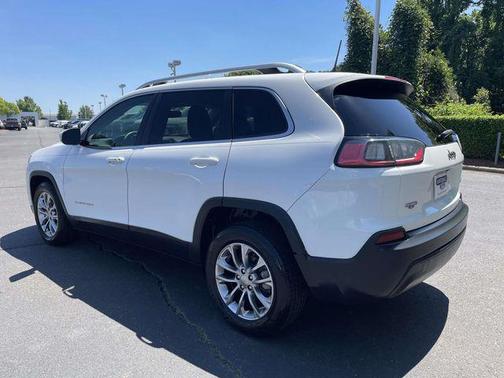 Bright White Clearcoat 2019 Jeep Cherokee Latitude Plus