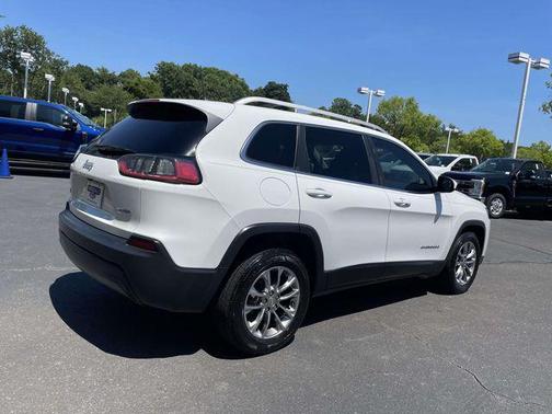Bright White Clearcoat 2019 Jeep Cherokee Latitude Plus