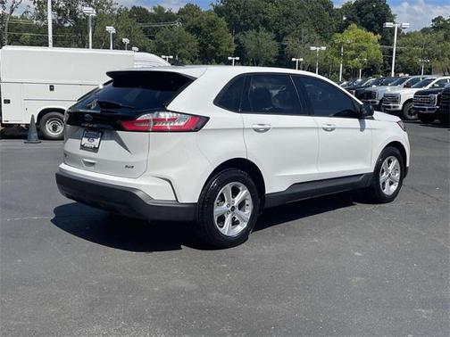 2023 Ford Edge SE