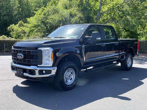Agate Black Metallic 2023 Ford F-250 XL