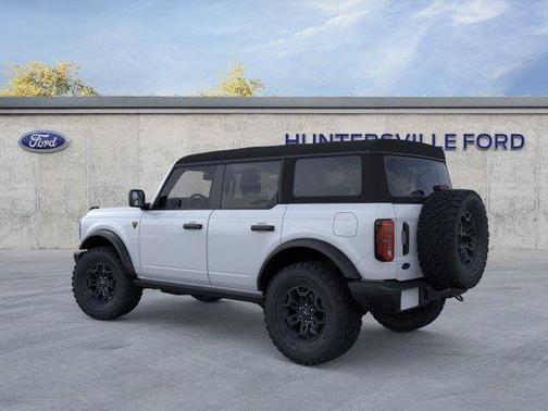 Oxford White 2026 Ford Bronco Badlands