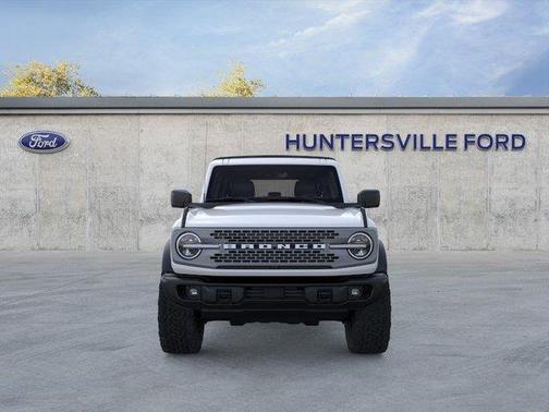 Oxford White 2026 Ford Bronco Badlands