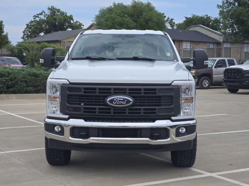 Oxford White 2023 Ford F-250 XL
