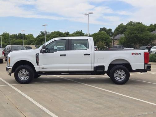 Oxford White 2023 Ford F-250 XL