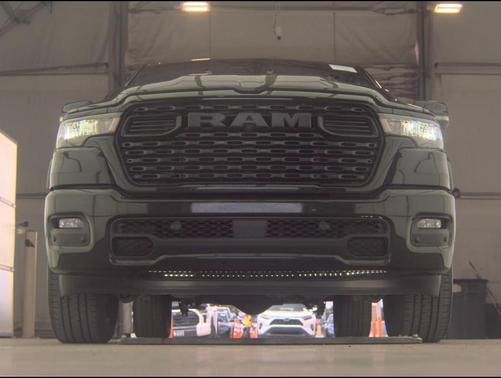 Diamond Black Crystal Pearlcoat 2025 RAM 1500 Big Horn/Lone Star