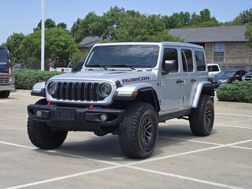 Silver Zynith Clearcoat 2024 Jeep Wrangler Rubicon