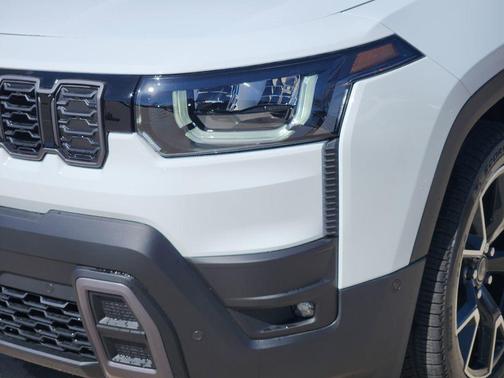 Bright White Clearcoat 2026 Jeep Cherokee Overland