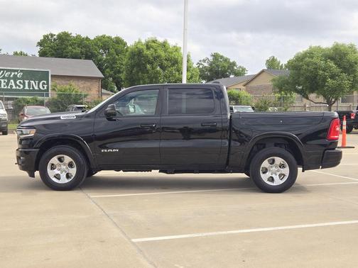 Diamond Black Crystal Pearlcoat 2025 RAM 1500 Big Horn/Lone Star