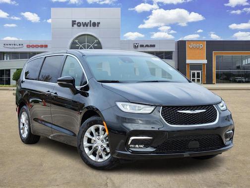 Diamond Black Crystal Pearlcoat 2026 Chrysler Pacifica Limited