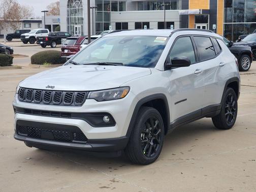 Silver Zynith Metallic Clearcoat 2026 Jeep Compass Sport