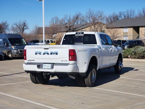 Bright White Clearcoat 2026 RAM 3500 Laramie Crew Cab 4x4 8' Box