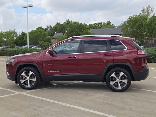 Velvet Red Pearlcoat 2021 Jeep Cherokee Limited