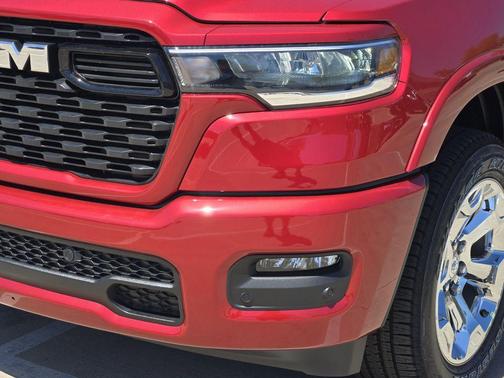 Molten Red Pearlcoat 2026 RAM 1500 Big Horn/Lone Star