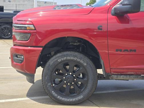 Molten Red Pearlcoat 2026 RAM 2500 Laramie Crew Cab 4x4 6'4' Box