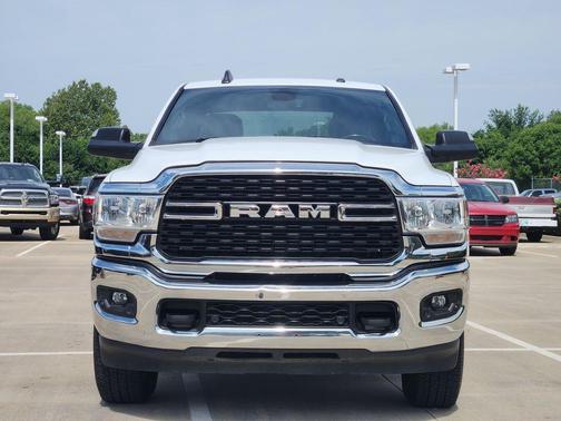 Bright White Clearcoat 2022 RAM 2500 Big Horn Crew Cab 4x4 8' Box