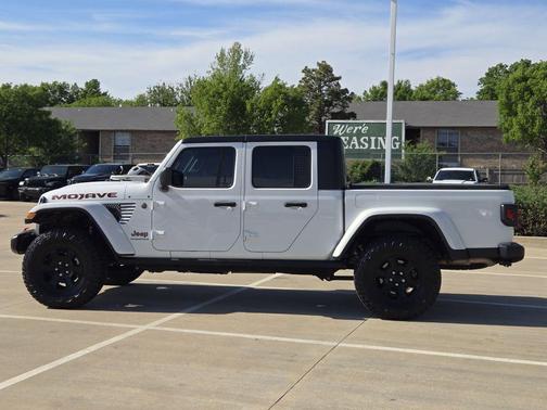 Bright White Clearcoat 2023 Jeep Gladiator Mojave 4x4
