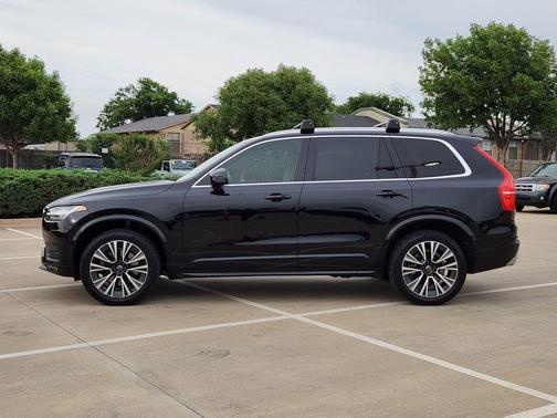 Onyx Black Metallic 2021 Volvo XC90 T6 Momentum