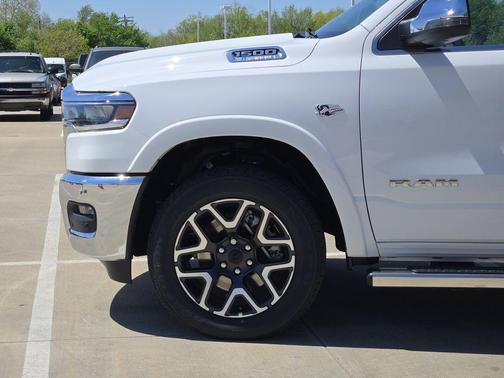 Bright White Clearcoat 2026 RAM 1500 Laramie