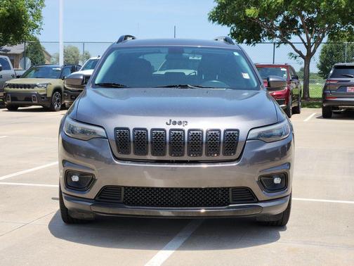 Granite Crystal Metallic Clearcoat 2019 Jeep Cherokee Latitude Plus