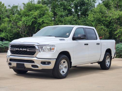 Bright White Clearcoat 2023 RAM 1500 Big Horn/Lone Star