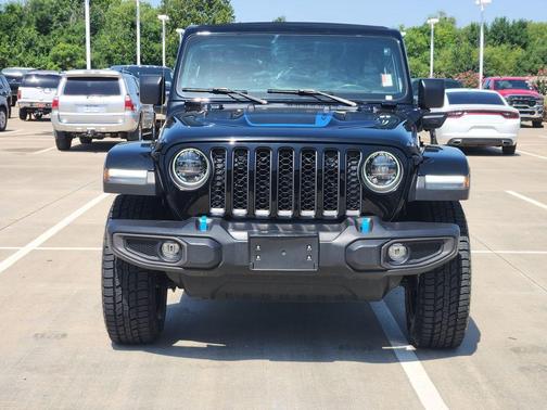 Black Clearcoat 2023 Jeep Wrangler 4xe Rubicon