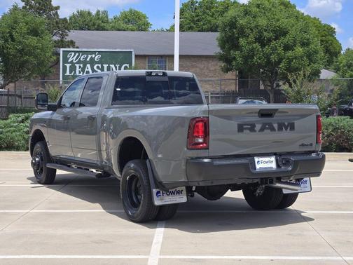 Ceramic Gray Clearcoat 2026 RAM 3500 Tradesman Crew Cab 4x4 8' Box