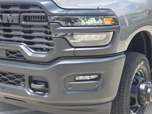 Ceramic Gray Clearcoat 2026 RAM 3500 Tradesman Crew Cab 4x4 8' Box