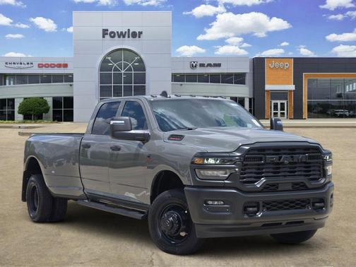 Ceramic Gray Clearcoat 2026 RAM 3500 Tradesman Crew Cab 4x4 8' Box