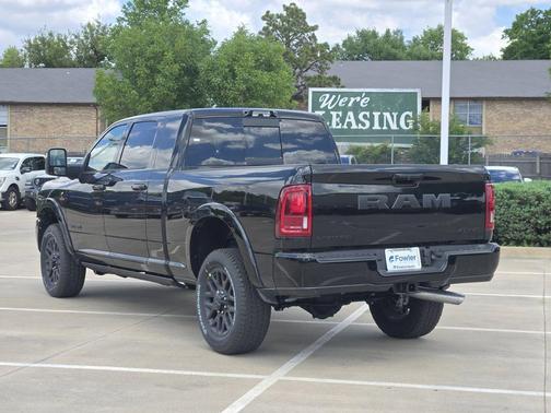 Diamond Black Crystal Pearlcoat 2026 RAM 2500 Limited Mega Cab 4x4 6'4' Box