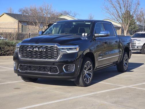 Diamond Black Crystal Pearlcoat 2026 RAM 1500 ST